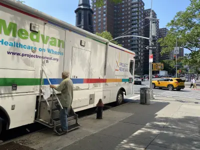 This mobile clinic rolls up to homeless New Yorkers who need mental health services