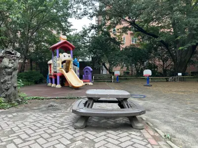 A big battle over a plot of land in Jackson Heights splits the community