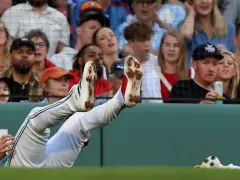 José Berríos, Blue Jays bullpen keep Red Sox bats silent in 9-0 win series-opening win