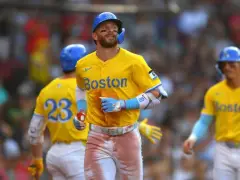 Trevor Story hits a 3-run homer as the Red Sox hold off the Marlins for a 7-5 win