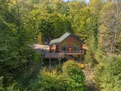 Home of the Week: A log cabin near N.H. ski mountains for under $725K